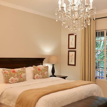 La Vieille Ferme Hotell Johannesburg Exteriör bild